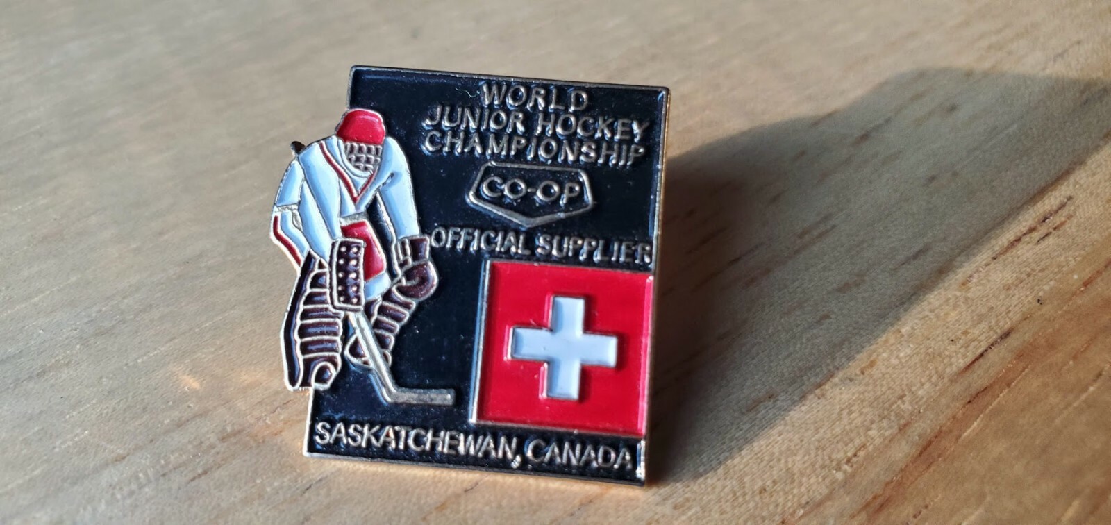 Odznak World Junior Hockey Championship Team Switzerland pin button Saskatchewan